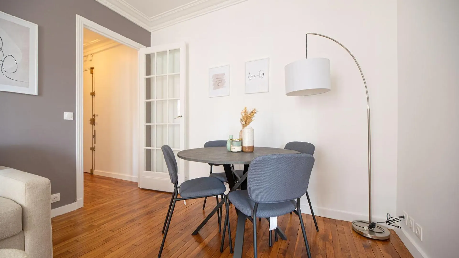 Flat In Near Sacre Coeur *