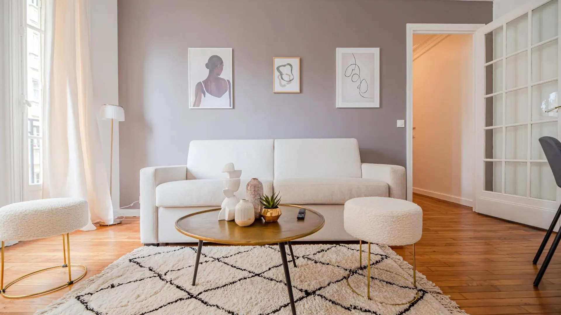 Flat In Near Sacre Coeur *